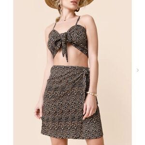 NWT Jenna Tie Front Cami 44 Leopard‎ print. Size Small